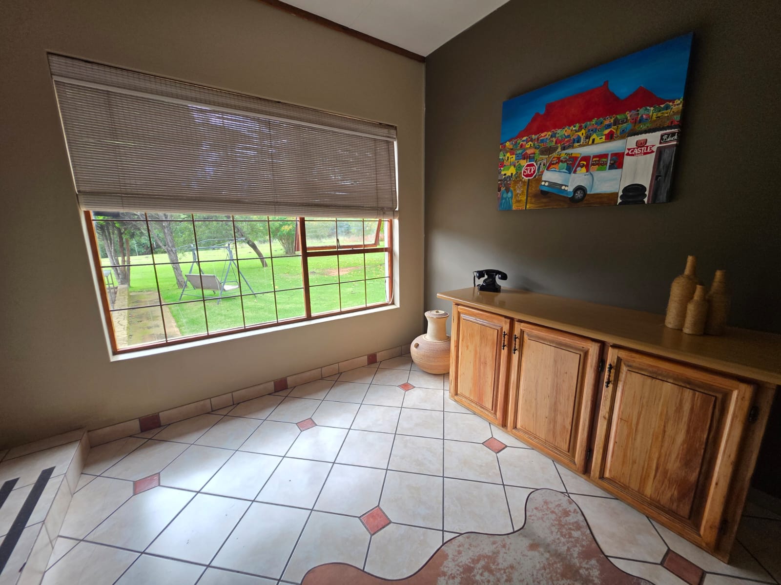 Room 6 — Group Unit at Aqua Terra Guesthouse — photo 5