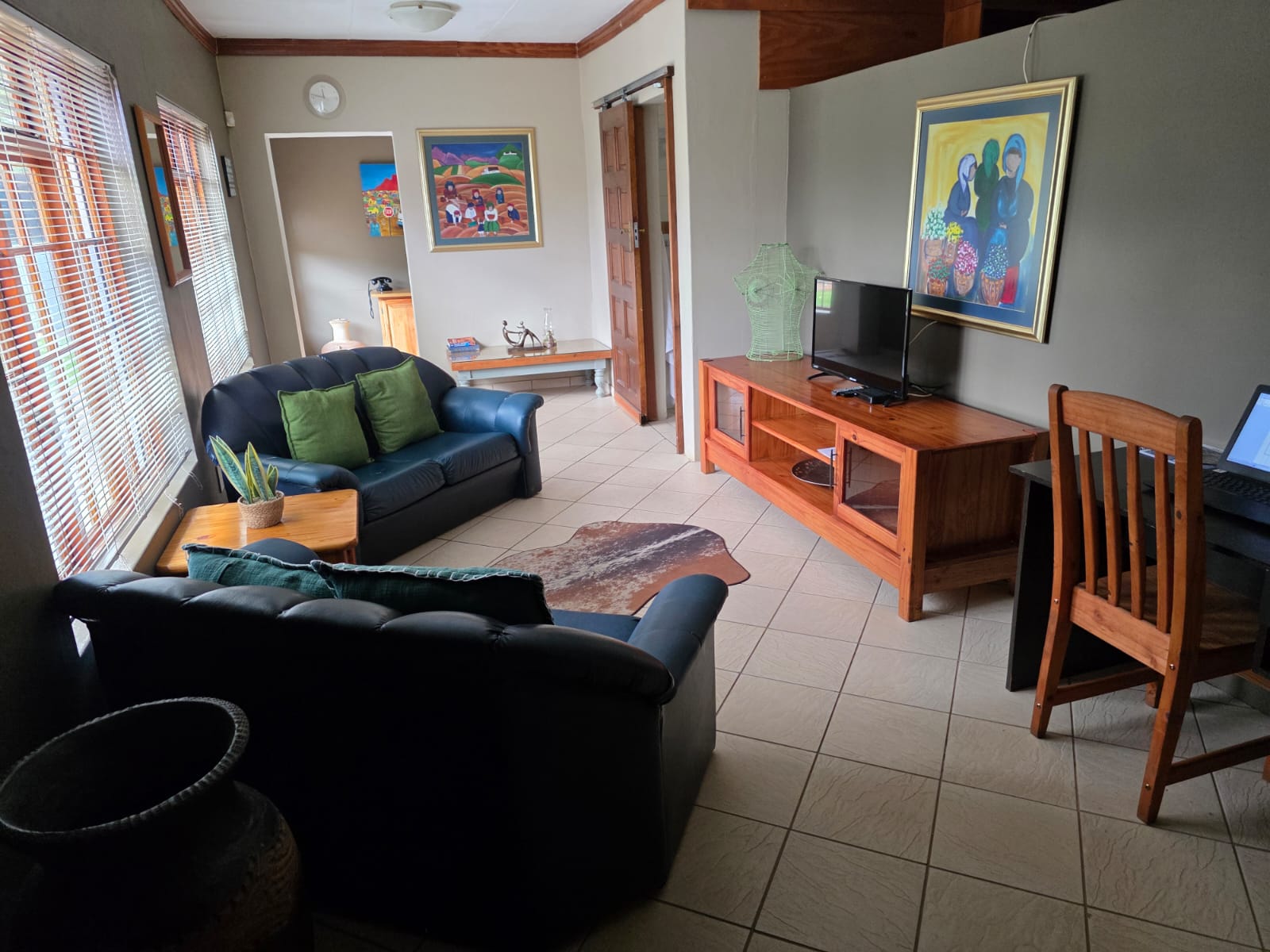 Room 6 — Group Unit at Aqua Terra Guesthouse — photo 1